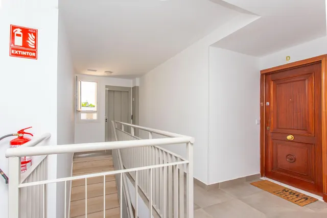 Se vende piso en san benito — 26