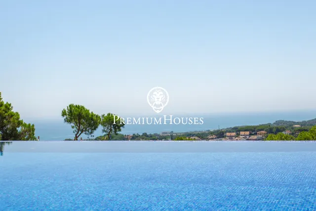 Exclusiva casa con jardín, piscina y espectaculares vistas al mar en Sant Andreu de Llavaneres — 6