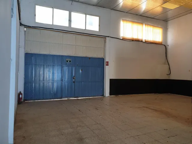 NAVE EN VENTA — 13