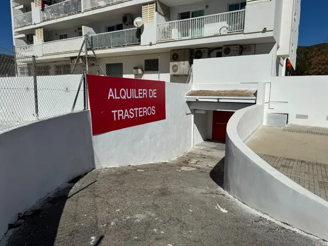 SE ALQUILAN TRASTEROS-ALMACENES Y TAQUILLAS ZONA PALMANOVA — 12