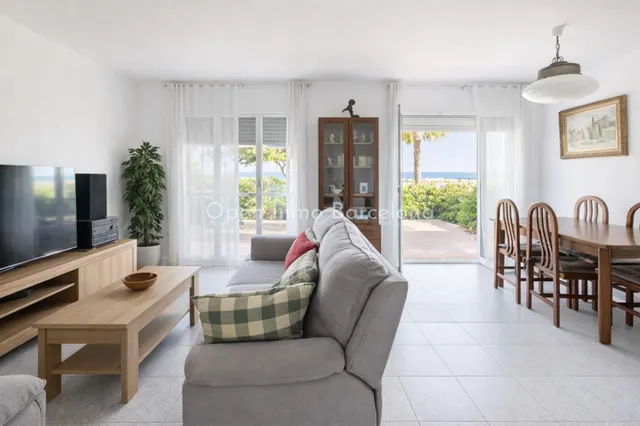Casa exclusiva delante del Mar en Prat de Vilanova — 3
