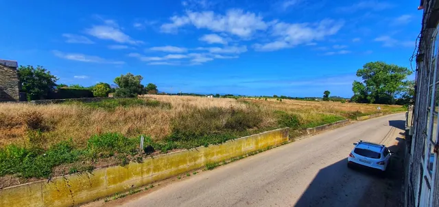 Parcela llana en esquina, 3.000 m2, a un paso de la playa de - foto 3