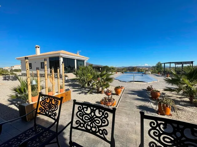 VILLAS DE OBRA NUEVA EN PINOSO — 19