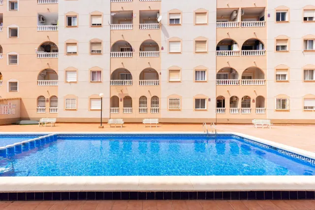 Impresionante Ático en esquina de TRES dormitorios reformado en el residencial Santa Gema — 28