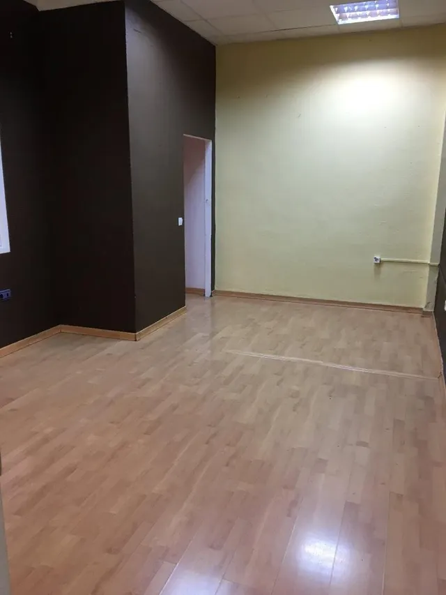 SE ALQUILA LOCAL COMERCIAL EN GRAN PLAZA — 7