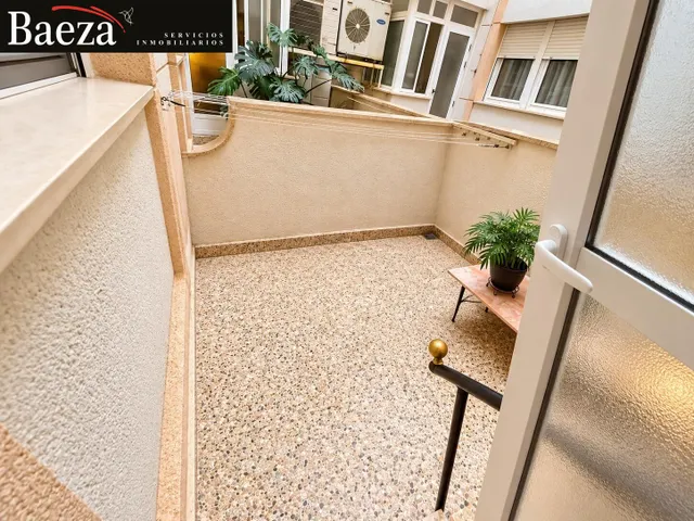 AMPLIA VIVIENDA DE 3 DORMITORIOS CON GRAN TERRAZA, PATIO PRIVADO Y GARAJE EN SANT JOAN D’ALACANT — 15