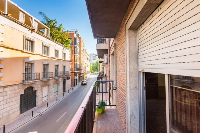 VIVIENDA CON GRAN PATIO PRIVADO FRENTE AL NUEVO HOTEL BARCELÓ 5★ — 4