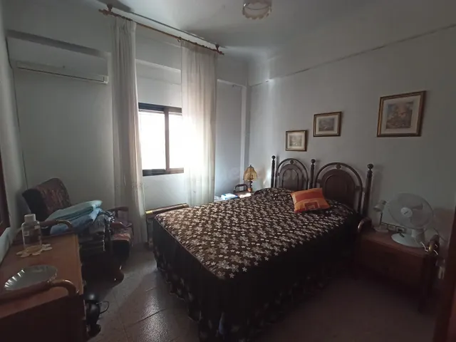 VIVIENDA SOBRE ALMACÉN EN EJIDO CENTRO (EL EJIDO-ALMERÍA)