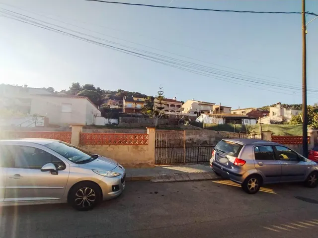 PARCELA EDIFICABLE PLANA A LA VENTA EN CUNIT URBANIZACIÓN LOS ROSALES — 19