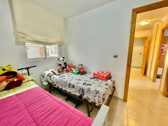 Piso exterior de 3 dormitorios en Miralbaida – Listo para entrar a vivir — 17