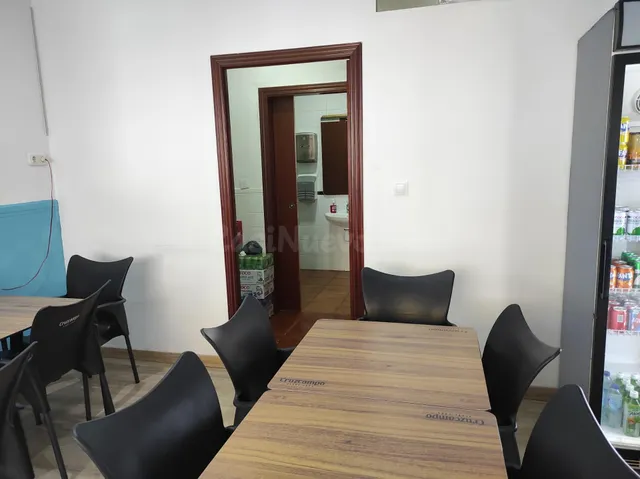 Local comercial junto a Torneo, con licencia de cocina, vela - foto 4