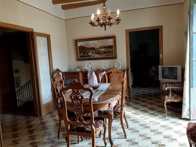 Casa de pueblo de 637 m2 - 13 habitaciones - posibilidad de  - foto 5