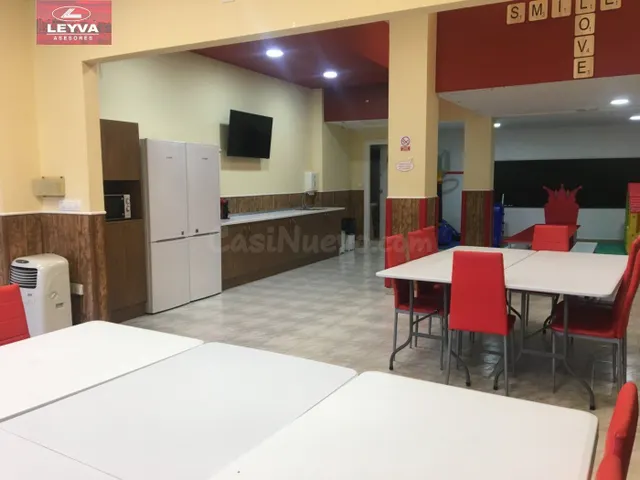 Local comercial al lado del Ayuntamiento - foto 2