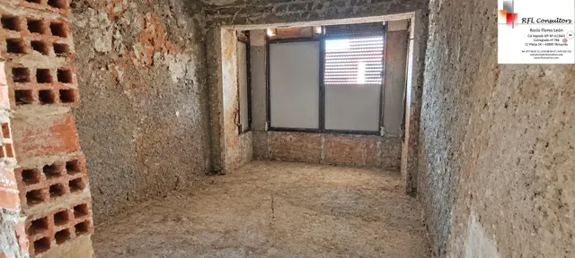 Gran casa para reformar en el centro de la población — 27