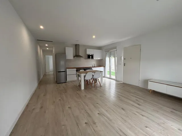 Chalet independiente a estrenar con piscina privada y jardín en Calabardina — 4