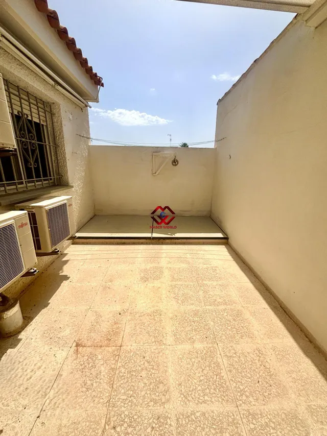 Chalet esquinero con gran sótano y jardín en San Javier — 17