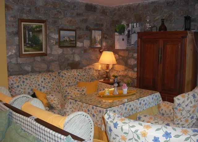 VENTA CASA EN PLENA NATURALEZA. VILLALUENGA — 4