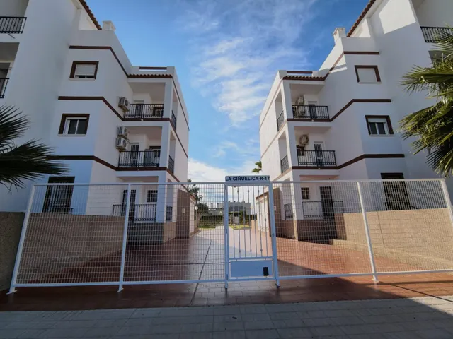 ATICO ENCANTADOR  CON GARAJE Y SOLARIUM PROPIO CON BONITAS VISTAS AL MAR EN ORIHUELA COSTA !!! — 45