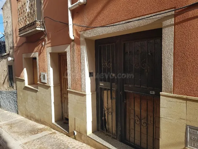 Amplio Piso de 3 Dormitorios con Ascensor en Caravaca de la 