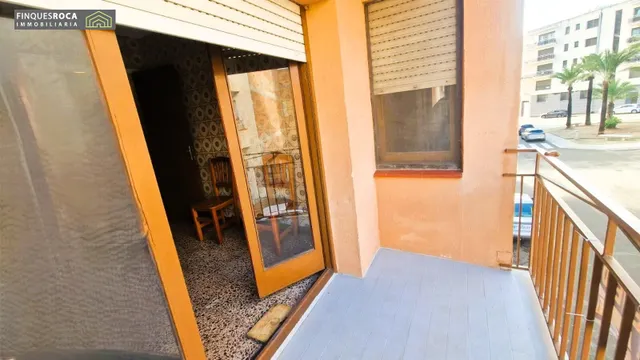 PISO GRANDE MUY CENTRICO PARA REFORMAR — 16