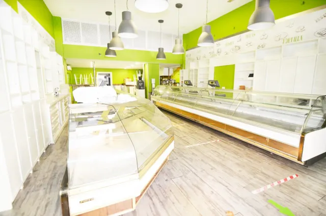 Urbis te ofrece un local comercial en venta en zona Centro, Salamanca. — 7