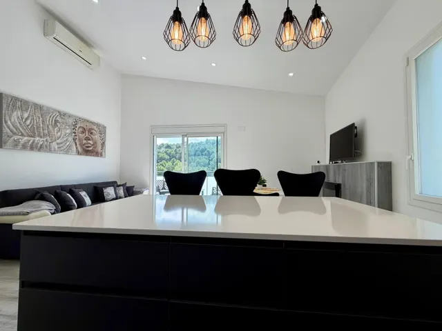Casa de obra nueva con piscina a 10 minutos de vilanova i la geltrú — 8