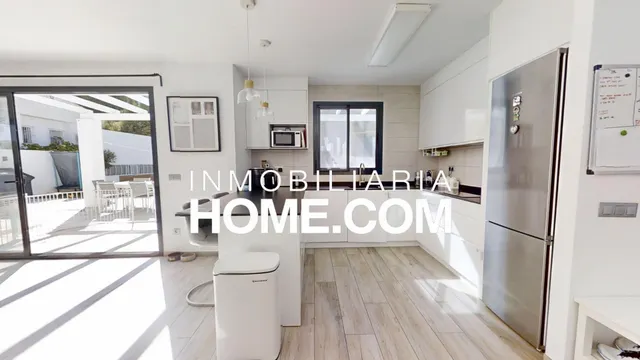 Chalet independiente de diseño moderno con 5 dormitorios, piscina, gran parcela y vistas despejadas en Pinos de Alhaurín — 33