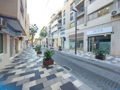 PISO OCUPADO POR PERSONA SIN JUSTO TÍTULO ESTE INMUEBLE DEBI
