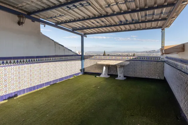 Casa adosada con terraza, vistas a Granada y Sierra Nevada, garaje y sótano — 32