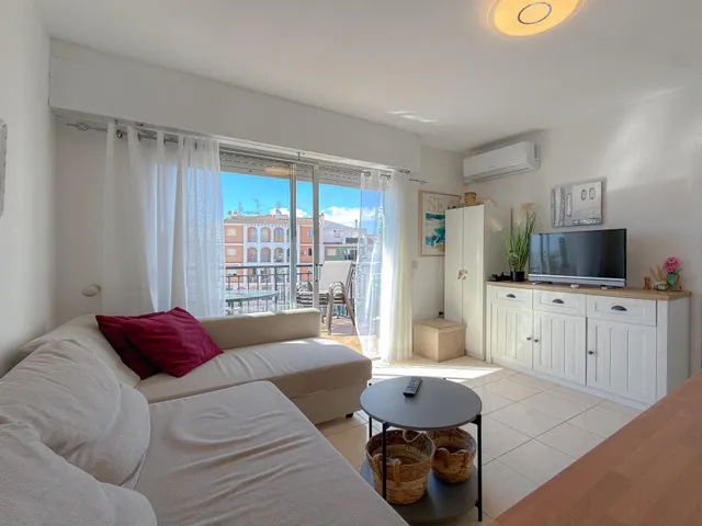 La Veleta! Espectacular apartamento con increíble diseño y Licencia turística+ Amplia terraza con vistas panorámicas y laterales al mar (250 mts playa) — 10