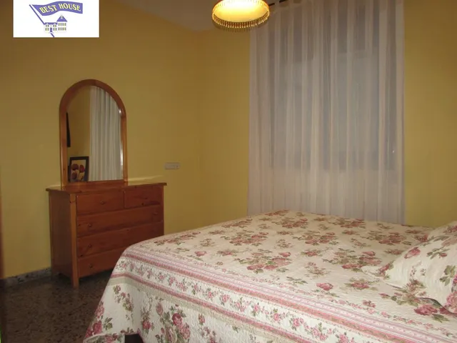 CHALET CON 2000 M2 DE PARCELA — 24
