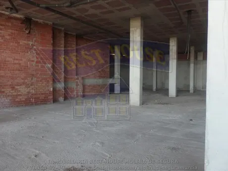 +AMPLIO LOCAL DE 1.000M2, 35M2 DE FACHADA, DIVISIBLE++ — 9