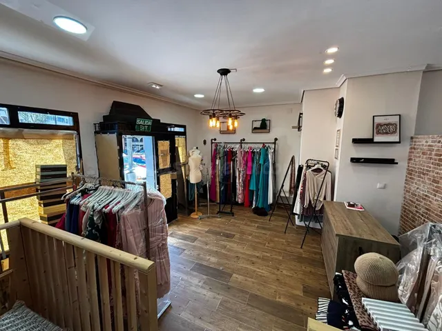 Local comercial reformado en el centro de Avilés - foto 4