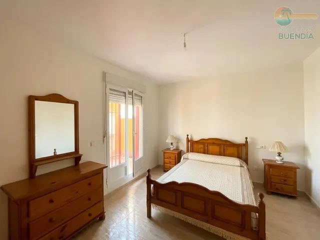 Triplex en bahia con amplias terrazas y plaza de parking — 14