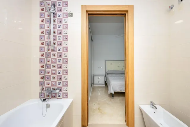 Dúplex de 4 dormitorios con vistas al mar, terraza y piscina en Velilla-Taramay — 42