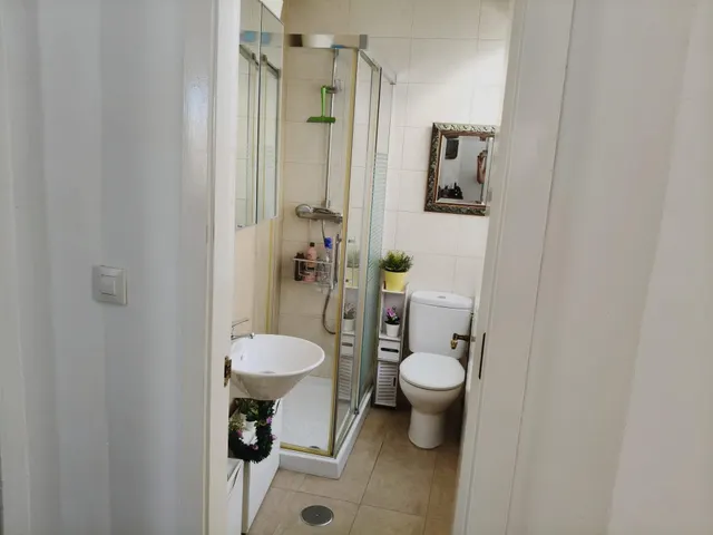 Se vende piso en cadiz , zona centro - mercado — 44
