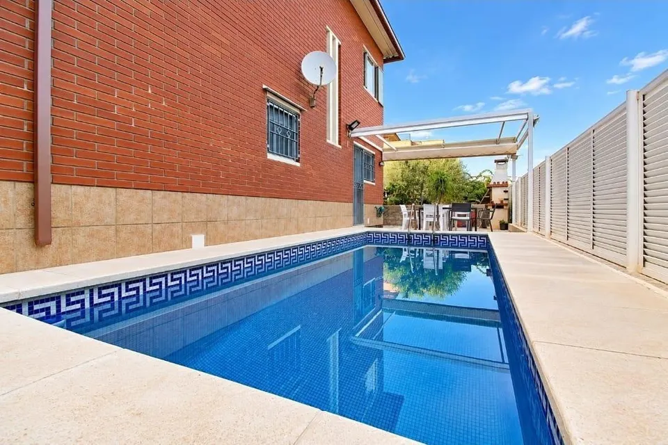 Casa independiente con piscina privada en Calafell