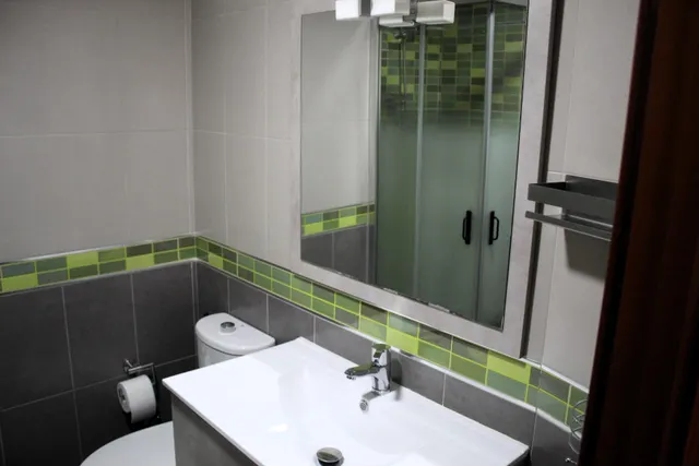 Acogedor Piso en Gamarra, Málaga – Ideal para Entrar a Vivir — 11