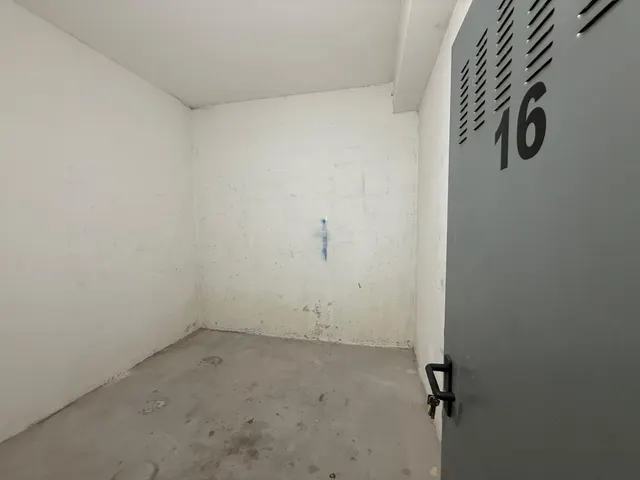 Piso con 2 plazas de garaje y trastero en C/ Tajada (Pedrola) — 20