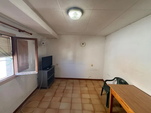 Casa de 194 m2 con 6 habitaciones y terraza en el centro de Bítem (Tortosa) — 17