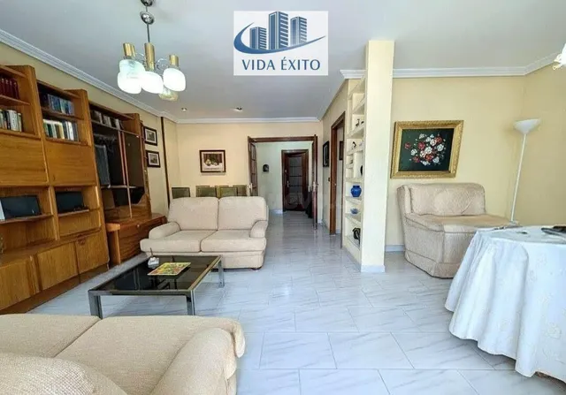 PISO EN LINARES
