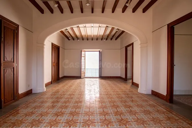Casa señorial con jardín en el centro de Campos - foto 4