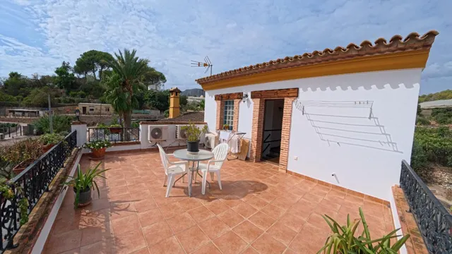 Casa en venta en Polop con piscina privada, gran parcela y vistas despejadas — 18