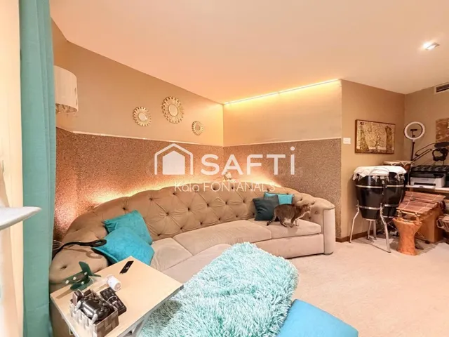 Piso 2 garajes, 2 trasteros y licencia vacacional - foto 3