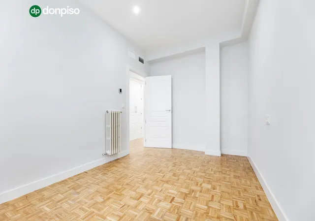 PISO DE 5 DORMITORIOS EN CALLE RECOGIDAS — 20