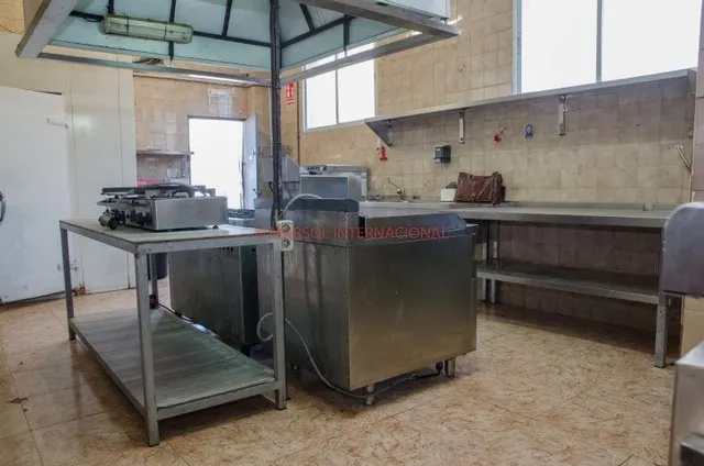 LOCAL COMERCIAL RESTAURANTE EN ARNEVA — 11