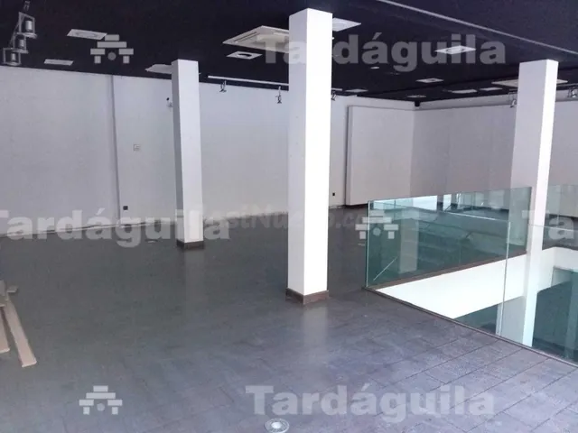 LOCAL EN VENTA — 2