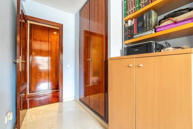 Piso con piscina zona alta de Reus — 24