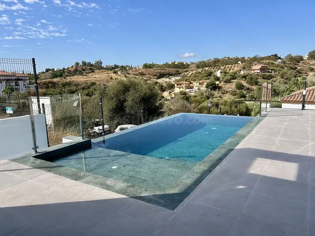 Chalet 4 habitaciones 385m² en venta - Riviera del sol - foto 5