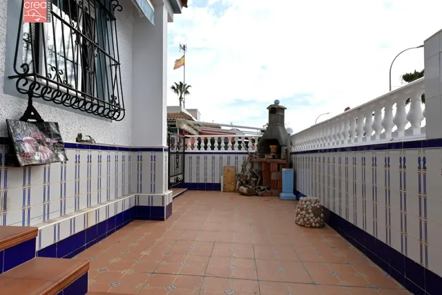 ESPACIOSO CHALET CON 4 DORMITORIOS CERCA DE LA PLAYA DE LOS NAREJOS — 13
